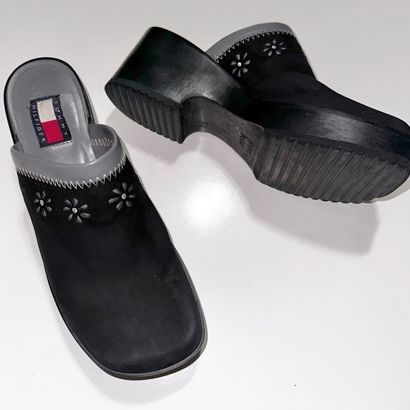 Tommy Hilfiger Shoes - Women’s vintage 90s Y2K Tommy Hilfiger platform wooden chunky leather clogs